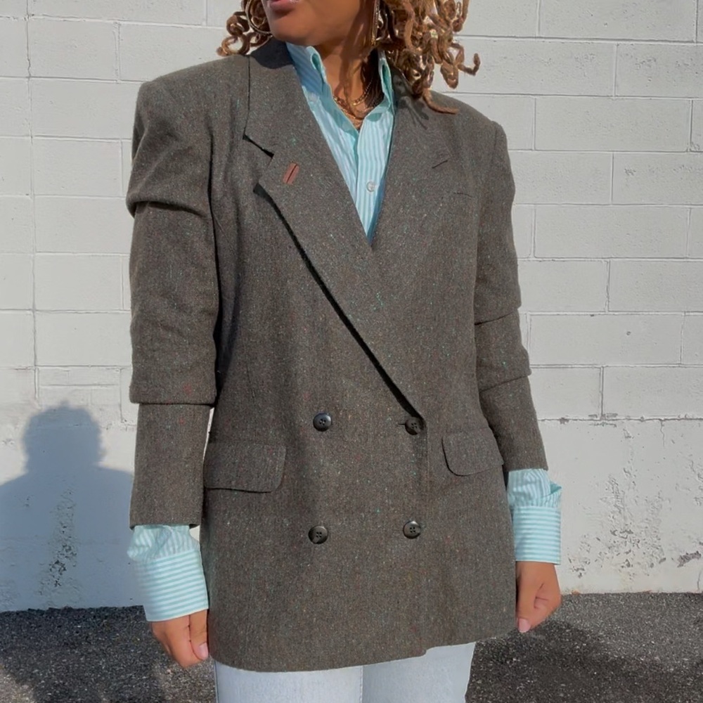VINTAGE STATEMENT BLAZER - Picture 3 of 16